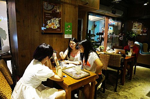 ���M����Ů�Ԟ���