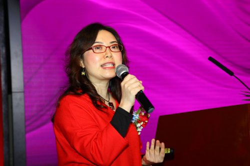 AC�᠖ɭ���}���